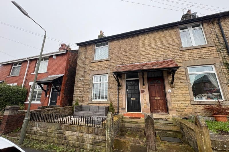 2 bed End Terrace House For Auction