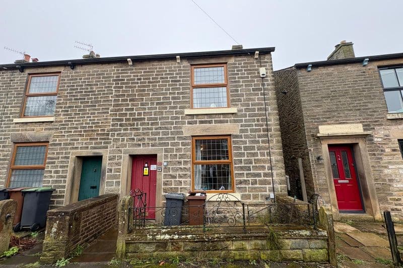 2 bed End Terrace House For Auction