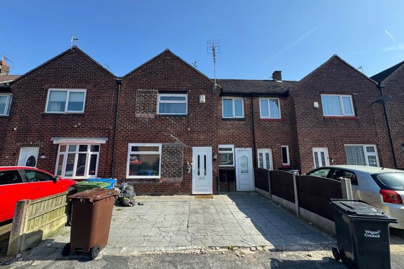3 bed Semi-Detached House For Auction