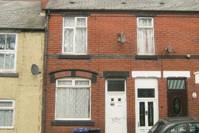 3 bed Terraced House For Auction