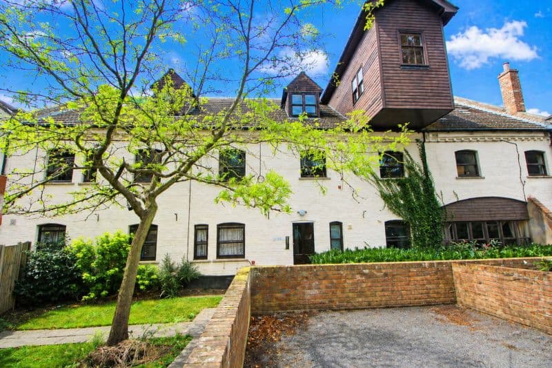 1 bed Ground Floor Flat For Auction