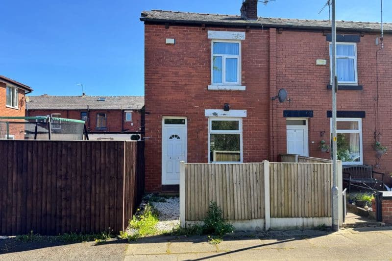 2 bed End Terrace House For Auction