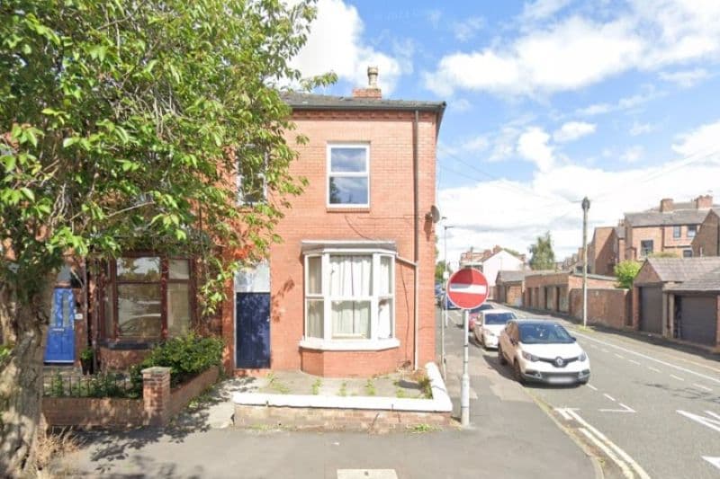 4 bed Block of Flats For Auction