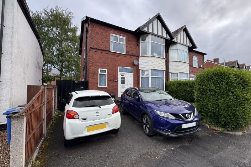 2 bed Block of Flats For Auction