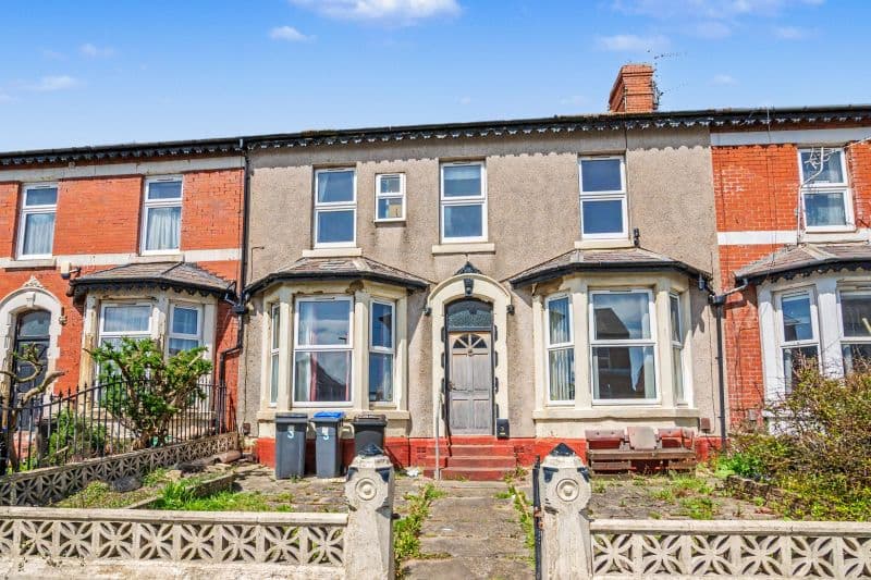 3 bed Terraced House For Auction