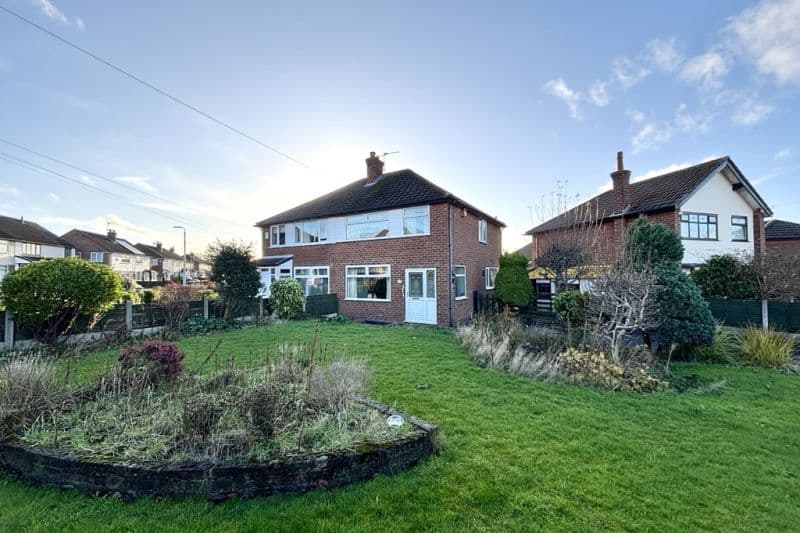 2 bed Semi-Detached House For Auction