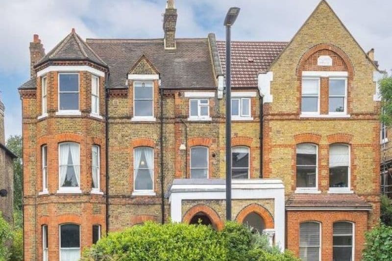 1 bed Apartment For Auction