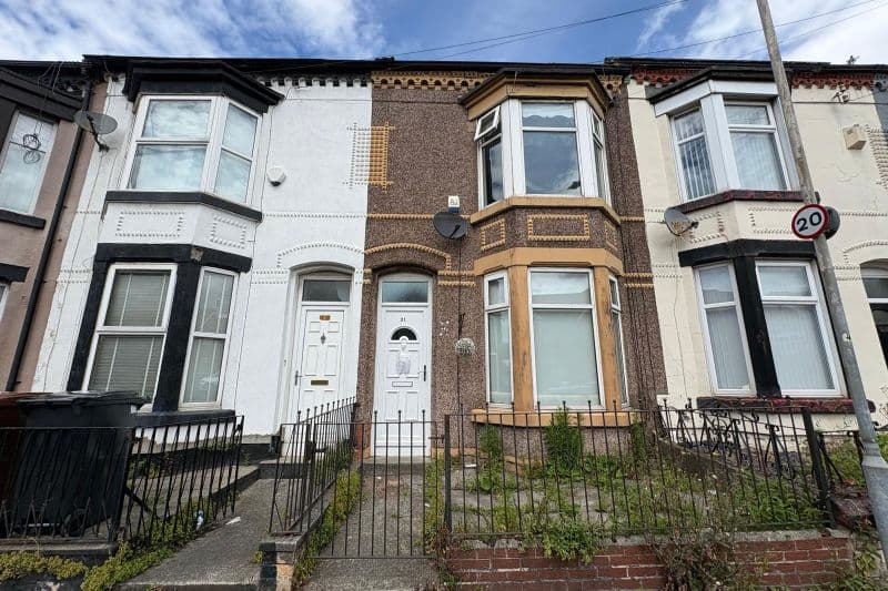 3 bed Terraced House For Auction