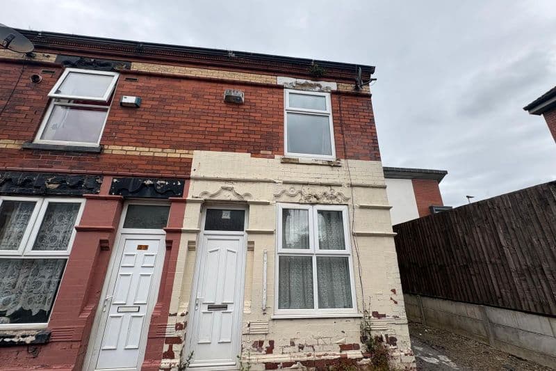 2 bed End Terrace House For Auction