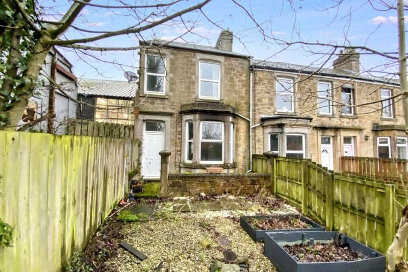 3 bed End Terrace House For Auction