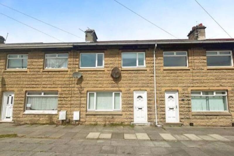 3 bed Terraced House For Auction
