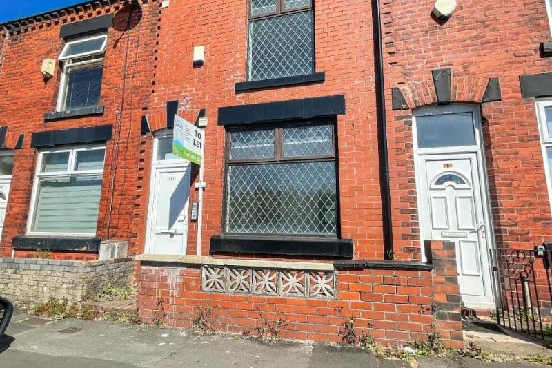 4 bed Terraced House For Auction
