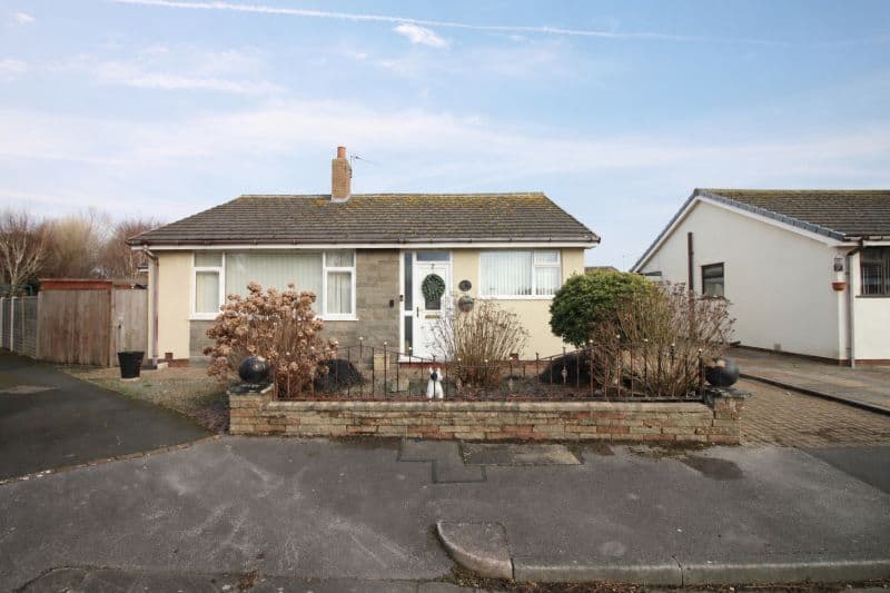 4 bed Detached House For Auction