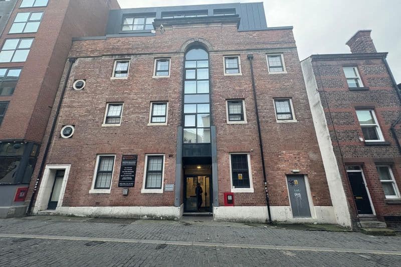 1 bed Studio Apartment For Auction