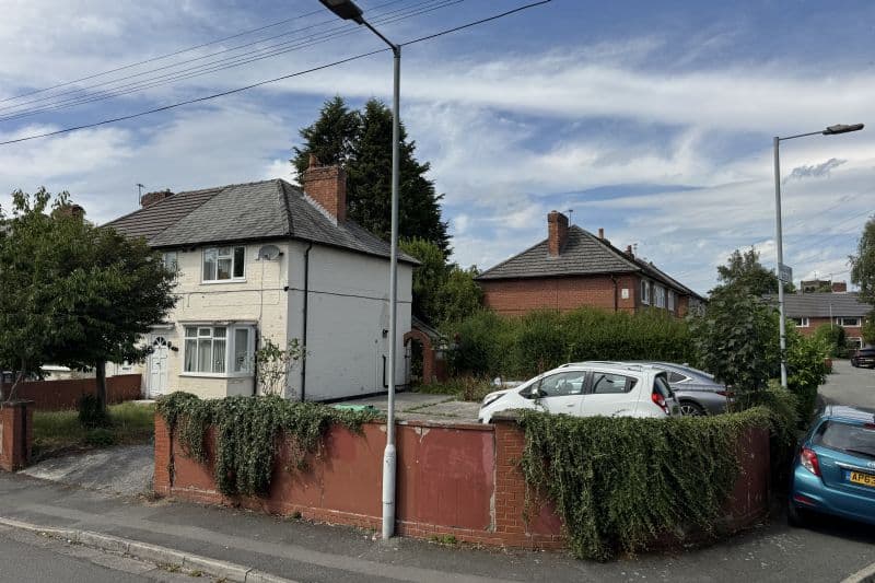 3 bed Semi-Detached House For Auction