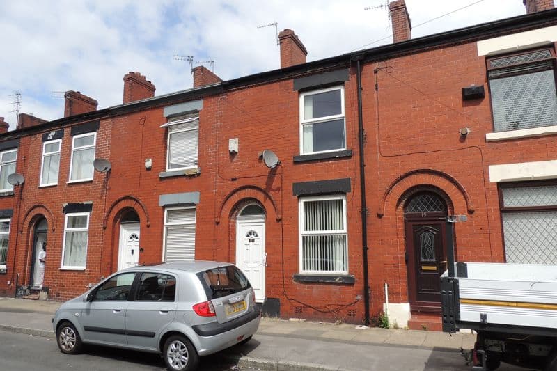 2 bed Terraced House For Auction