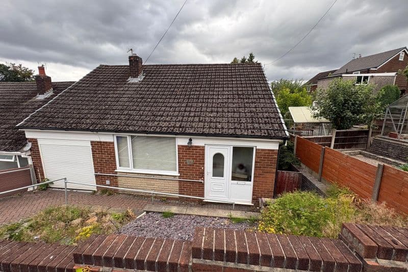 2 bed Bungalow For Auction