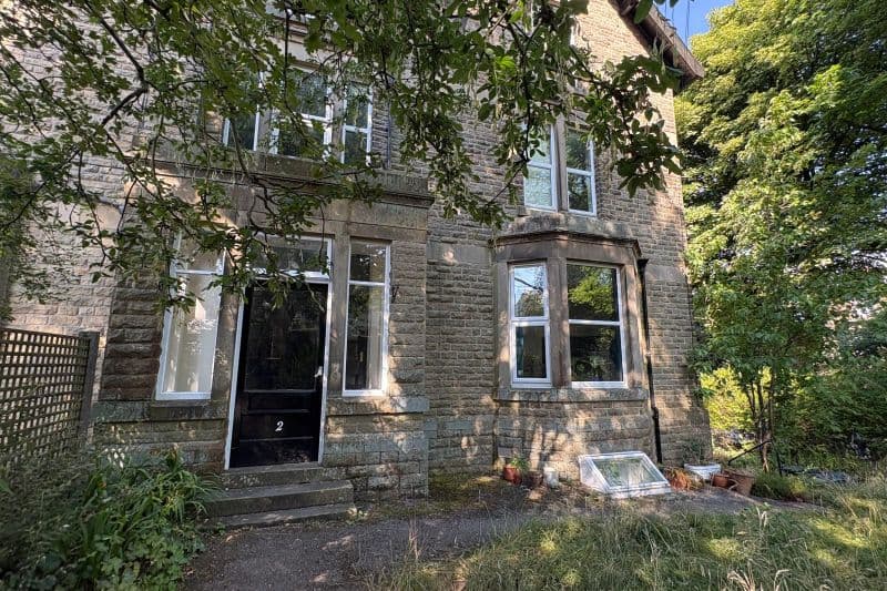 2 bed Apartment For Auction
