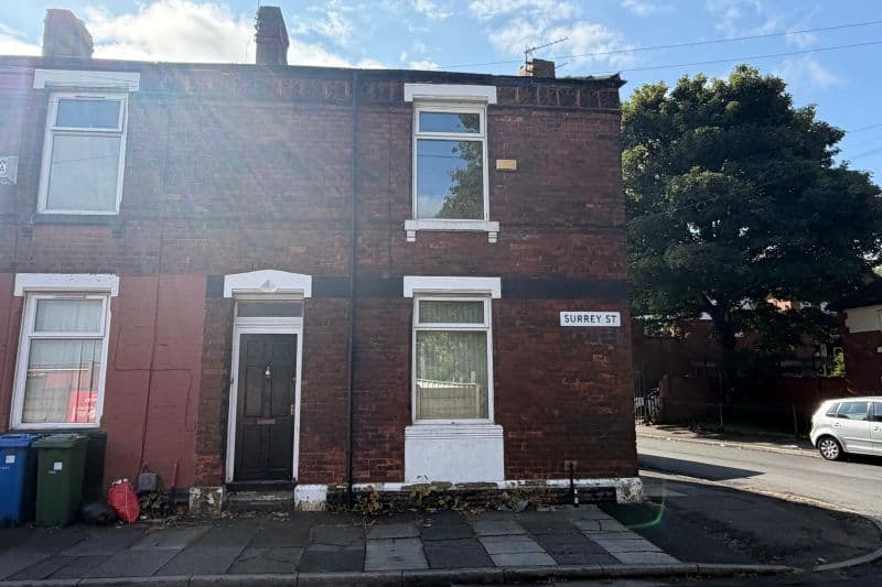 2 bed Terraced House For Auction