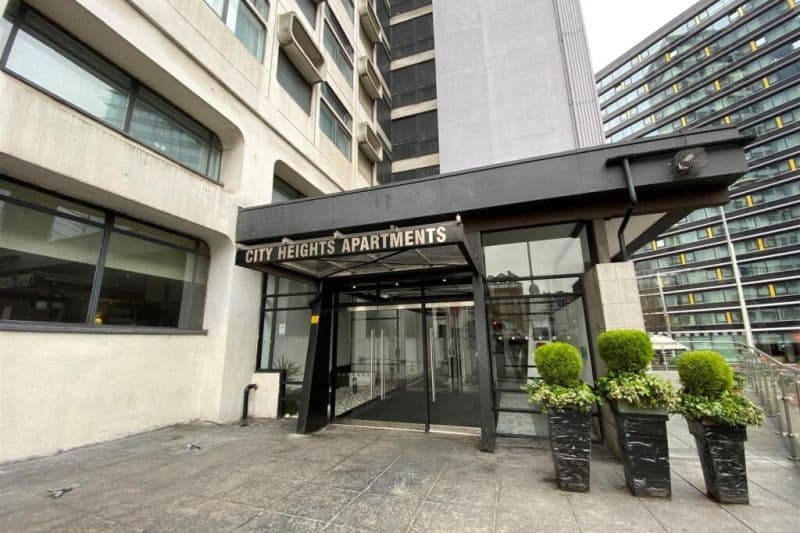 2 bed Apartment For Auction