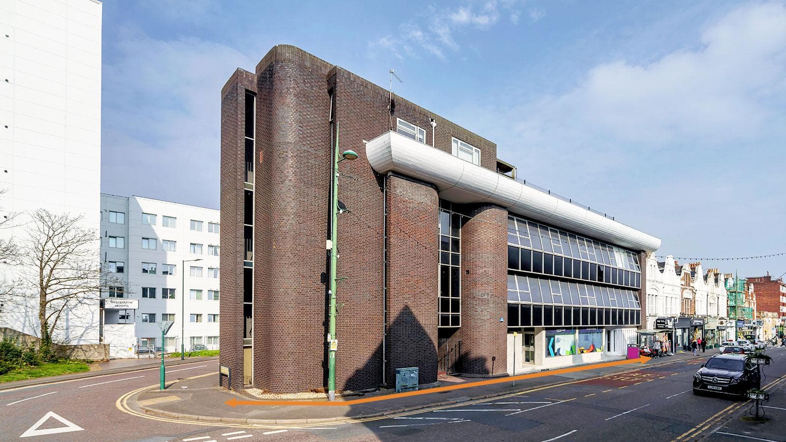 Freehold Language School Investment in Affluent Bournemouth Suburb