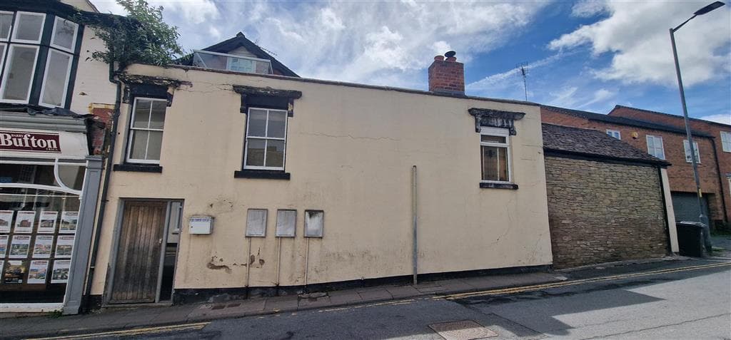 Leasehold first floor flat