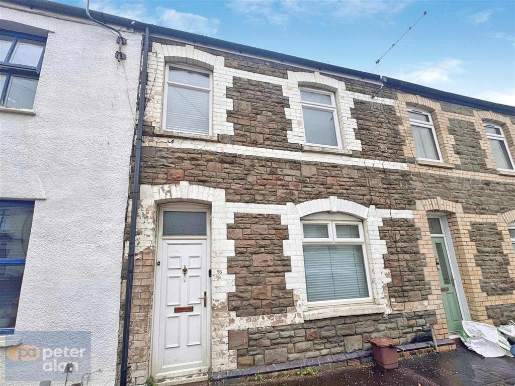 Two Bedroom Mid Terrace Property