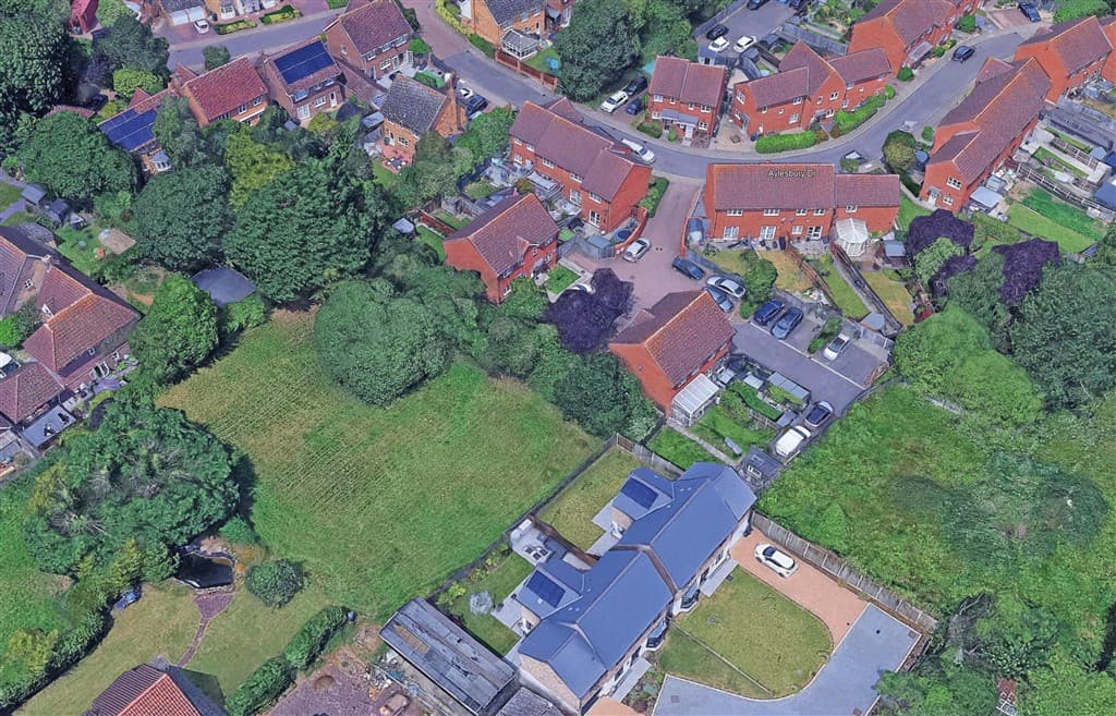 Freehold Site with Development Potential