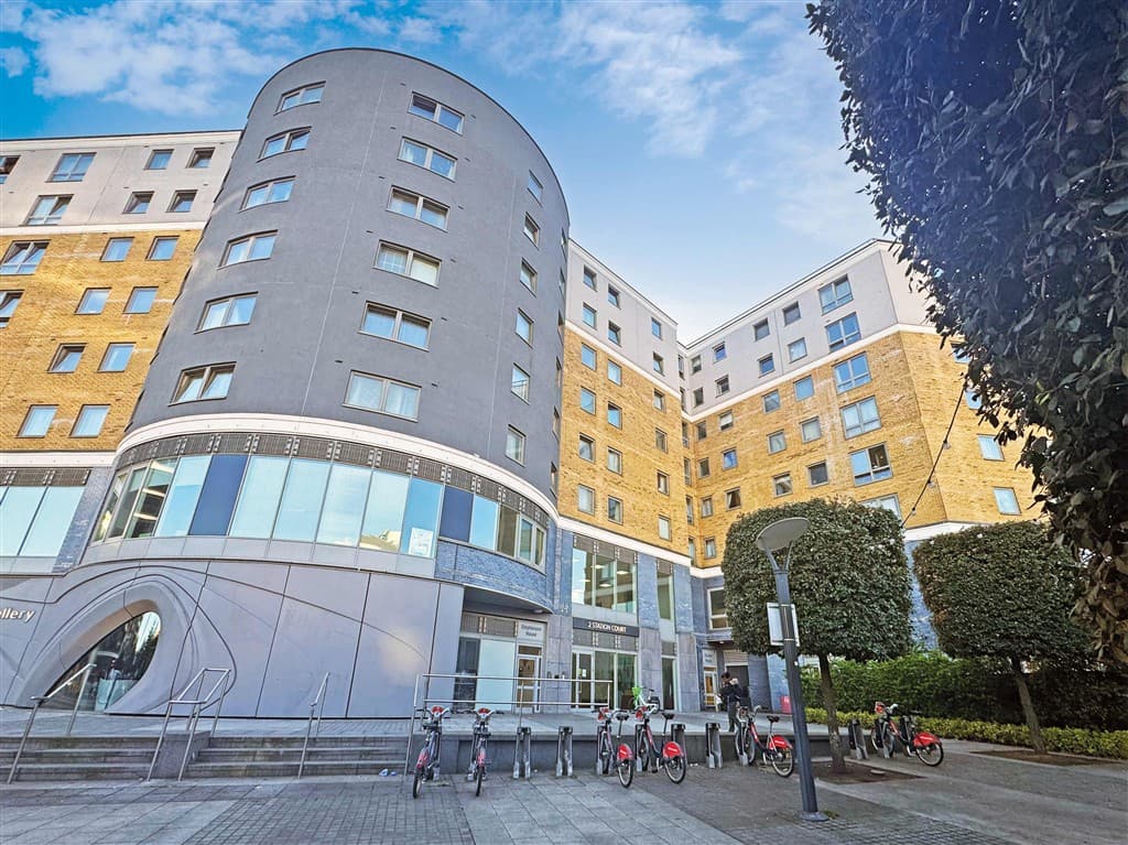 Long leasehold first floor serviced office