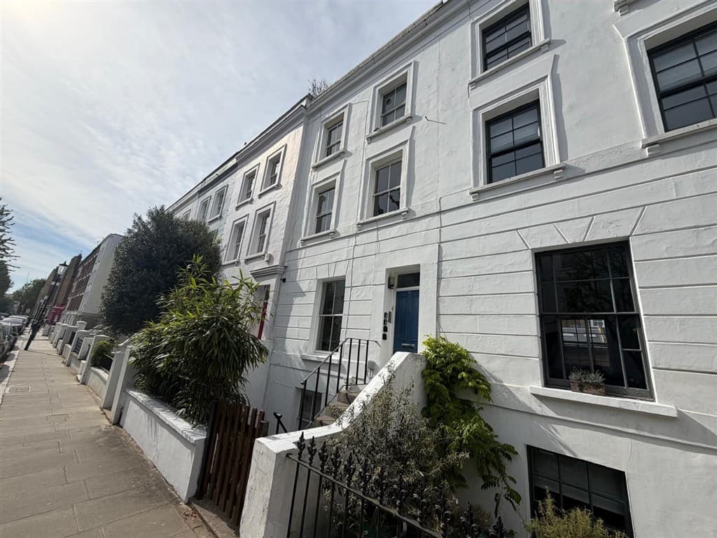 Long leasehold first and second floor self-contained maisonette requiring updating