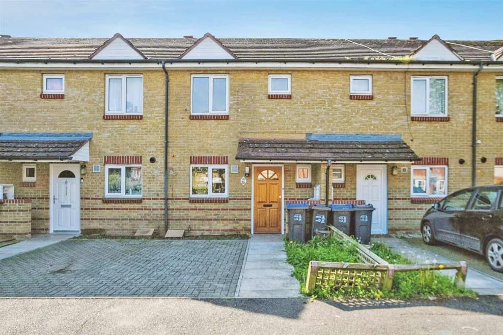 Freehold two floor, four bedroom mid terrace house