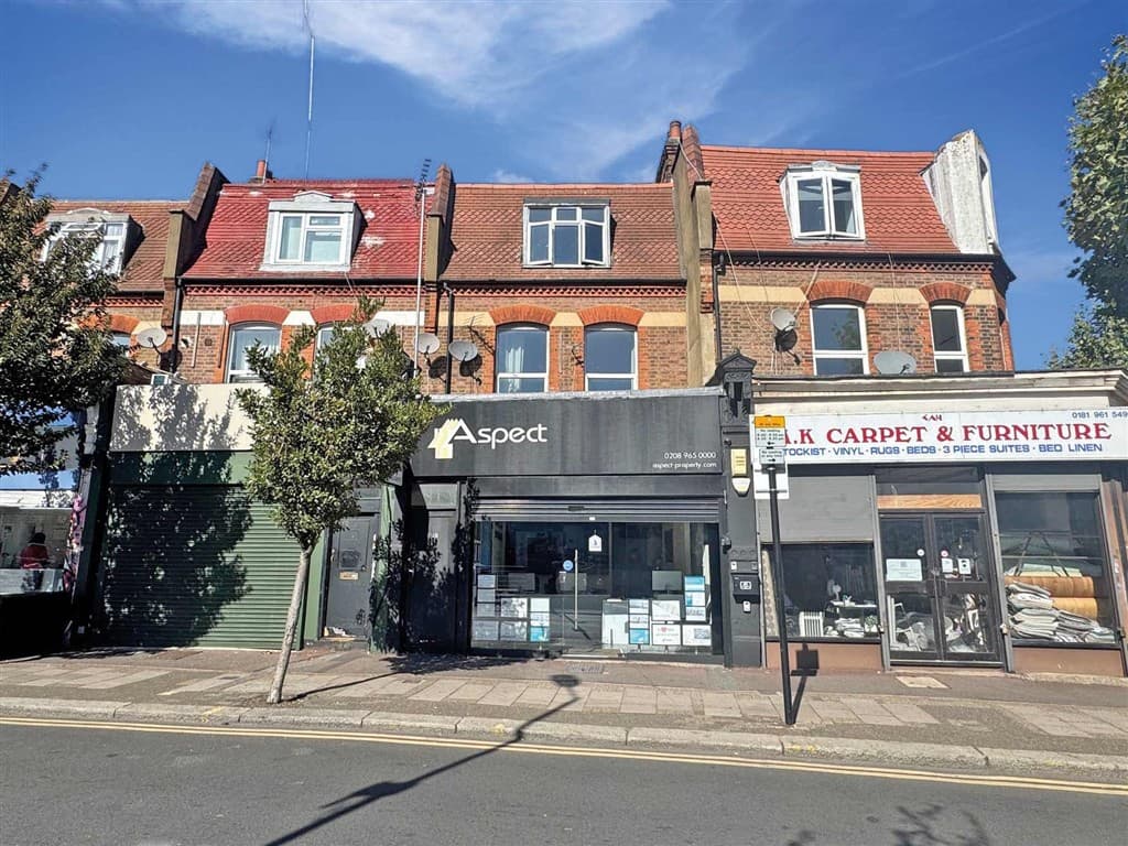 Long Leasehold Ground and First Floor Self-Contained Flat