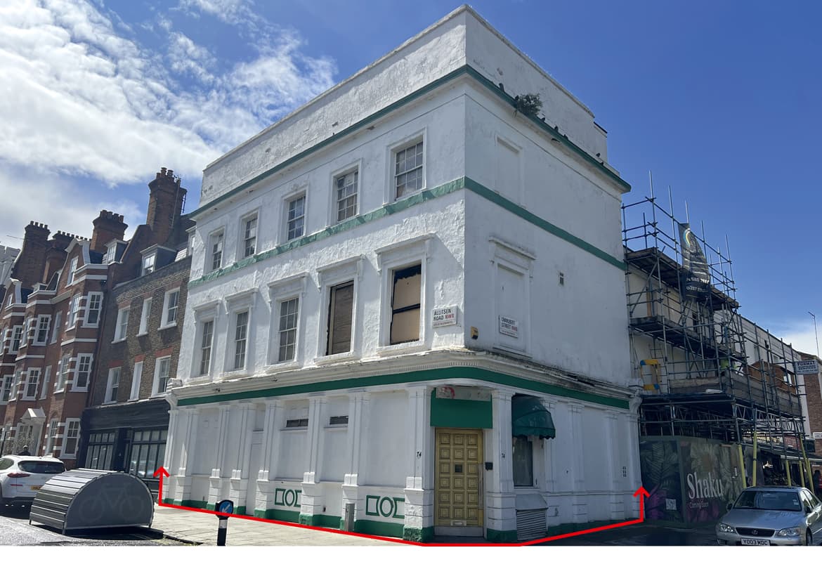 Freehold Former Private Members Club with Residential Development Potential