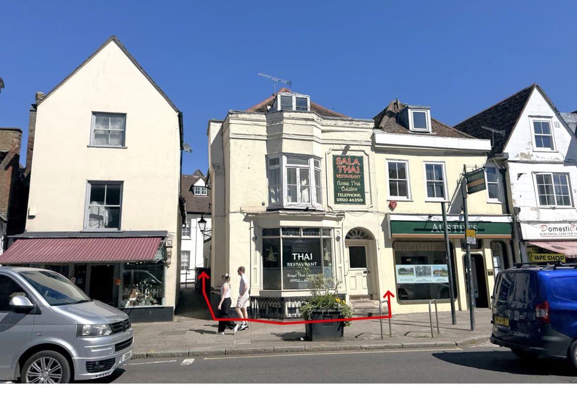 Freehold Vacant Former Restaurant & 4 Bed Flat