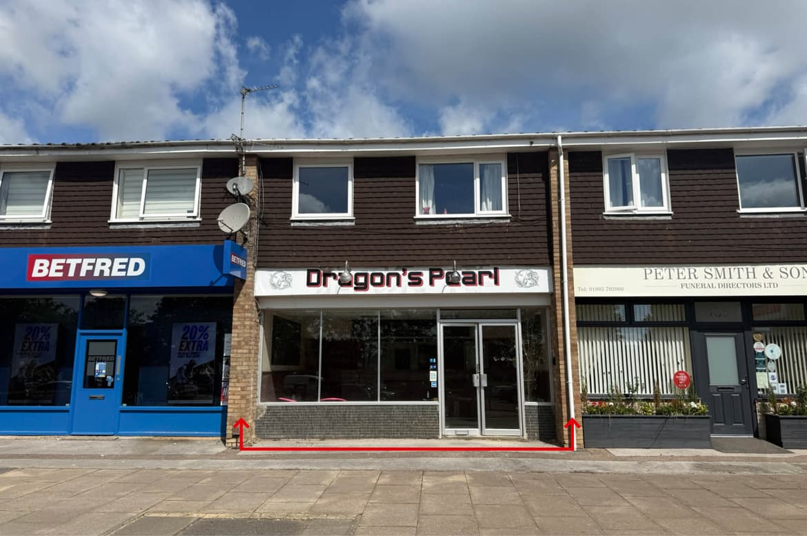 Freehold Vacant Shop, 2 Bed Flat & Garage