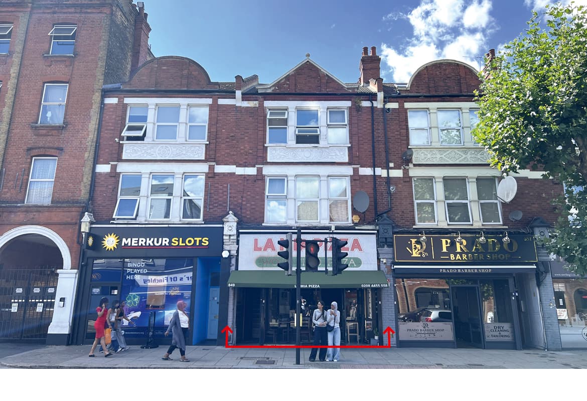 Freehold - Pizza Restaurant/Take-Away & 2 Flats