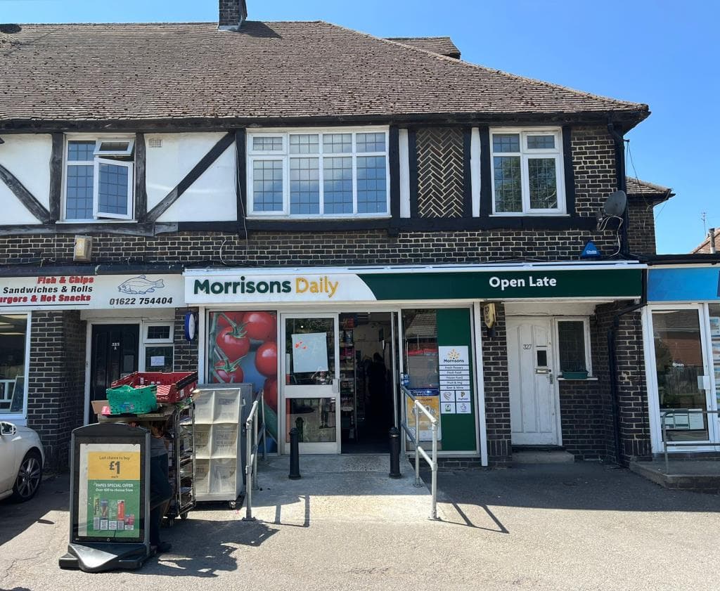 Lot 51 - Convenience Store With Maisonette For Investment