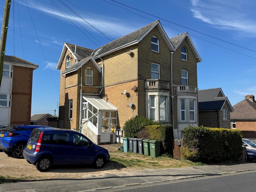 Freehold Block Of Five Flats For Investment And Large Workshop/store With Potential
