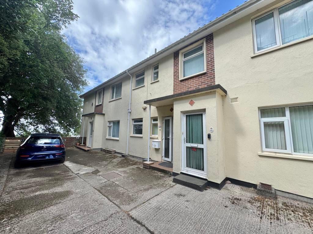 Lot 50 - Spacious Two-Bedroom Flat For Investment Or Occupation