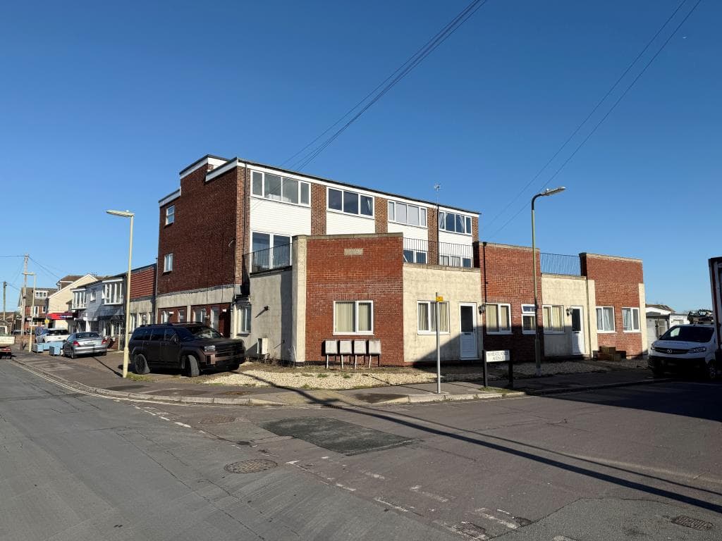 Substantial Freehold Investment