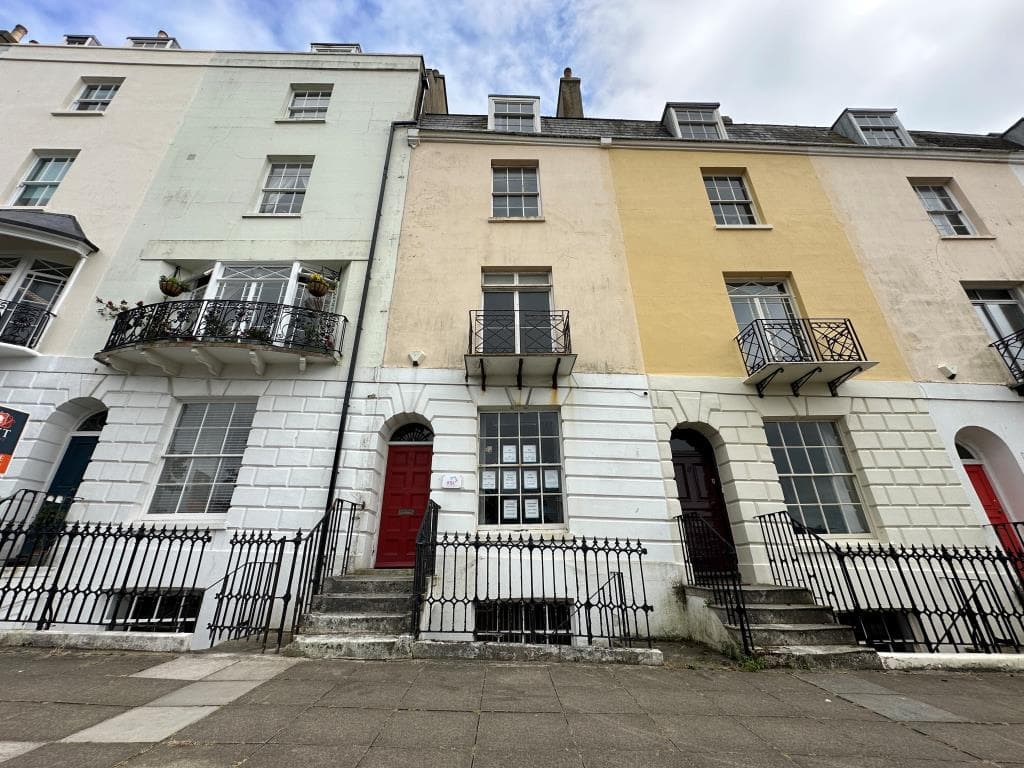 Lot 43 - Terraced Commercial Unit With Planning Permission For Residential Conversion