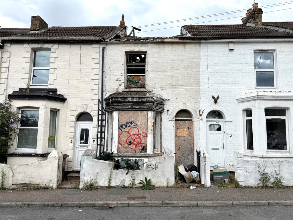 Lot 153 - Fire Damaged House