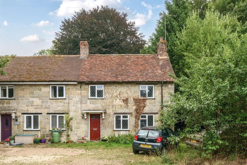 Lot 156 - End-Terrace Cottage For Improvement