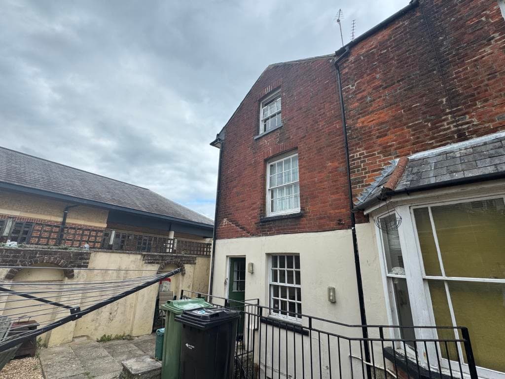Lot 6 - Town Centre Maisonette With Garden For Investment Or Occupation