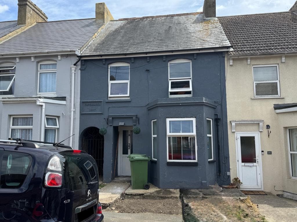 Lot 139 - Bay-Fronted Freehold House