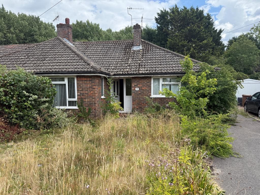 Lot 159 Bungalow With Garage And Gardens In Need Of Modernisation