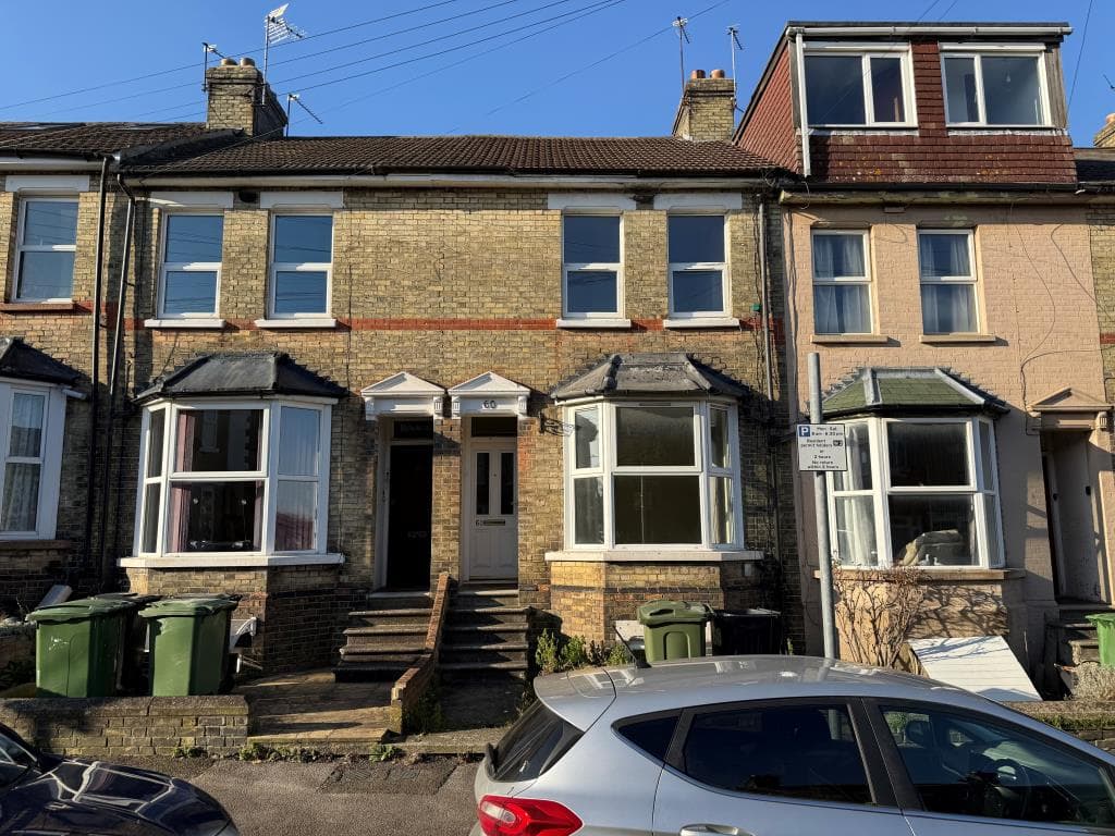 Lot 41 - Mid-Terrace House In Need Of Improvement