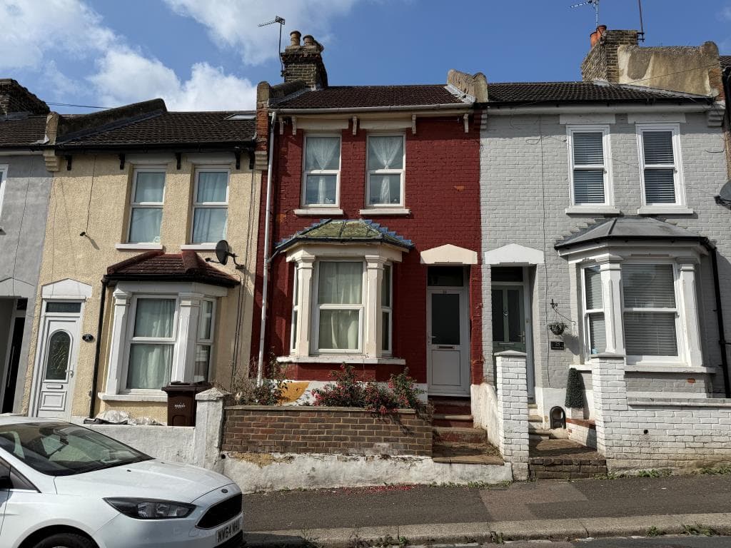 Lot 164 - Mid-Terrace House For Improvement
