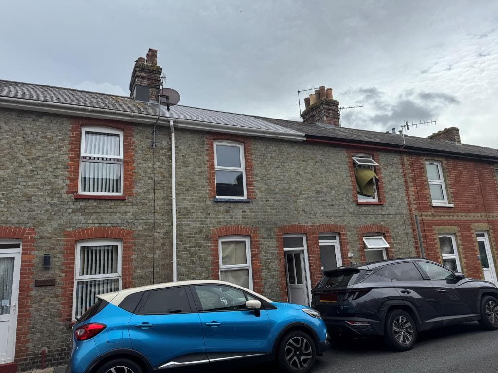 Freehold Town Centre House For Improvement