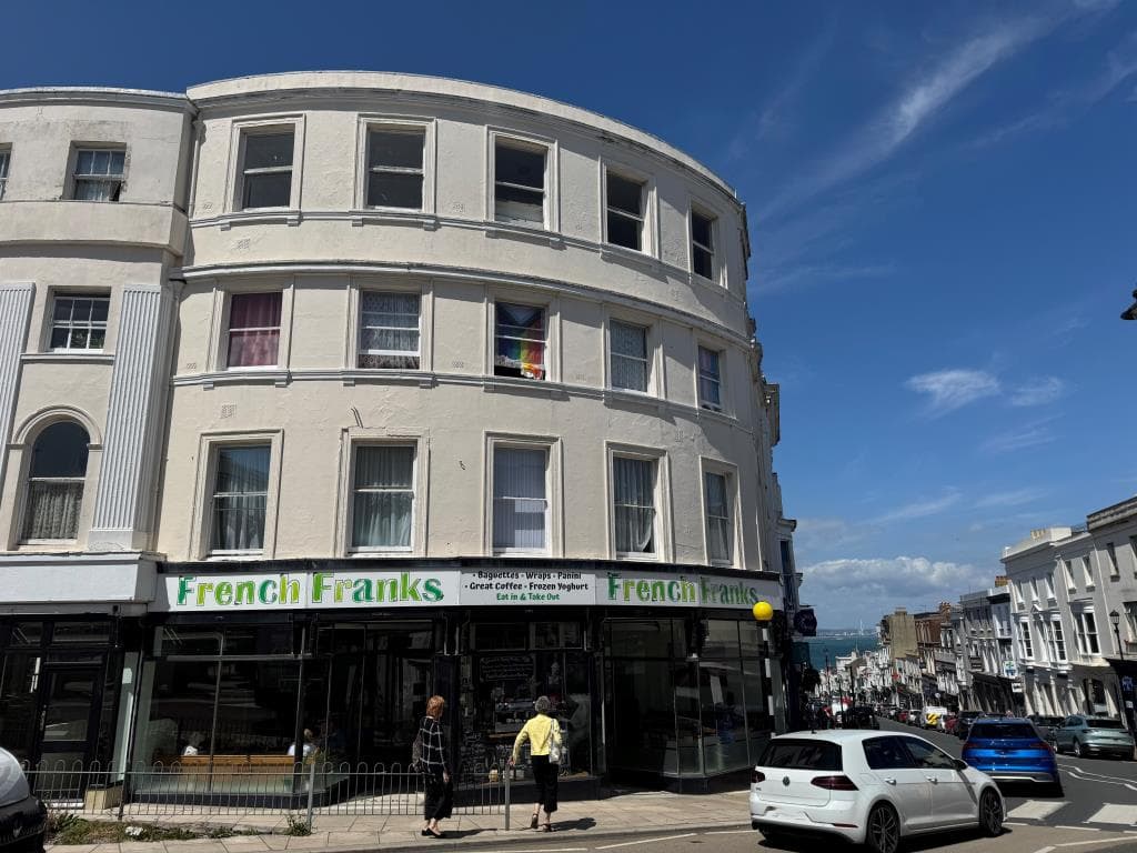Lot 160 - Town Centre Flat For Investment Or Occupation